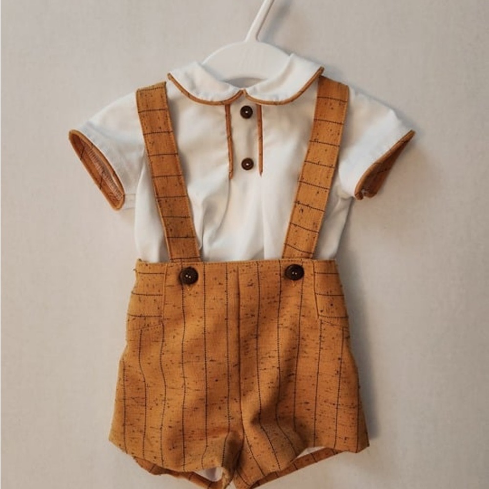 Que Tan and White Kids Formal Bottoms